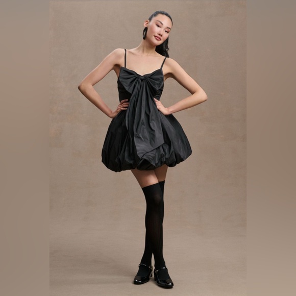 Mac Duggal Dresses & Skirts - Mac Duggal A-Line Bow Bubble Mini Dress